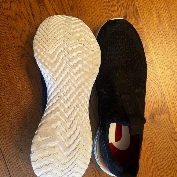 Nike Epic Phantom React Flyknit - Women's Size 10 Slip Ons - Like New - Picture 3 of 7